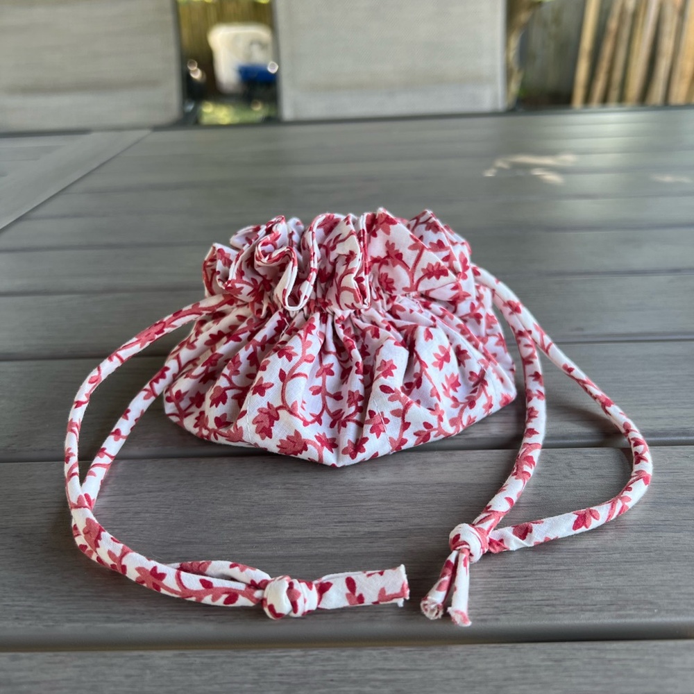 Vintage VERA BRADLEY Red Delft Drawstring Jewelry Case